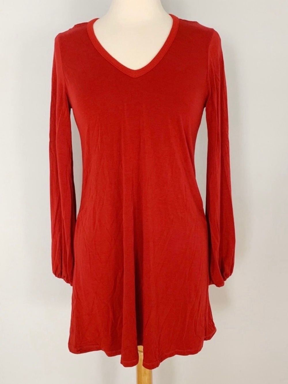 Michael Stars Red V-Neck Long Sleeve Shift Dress